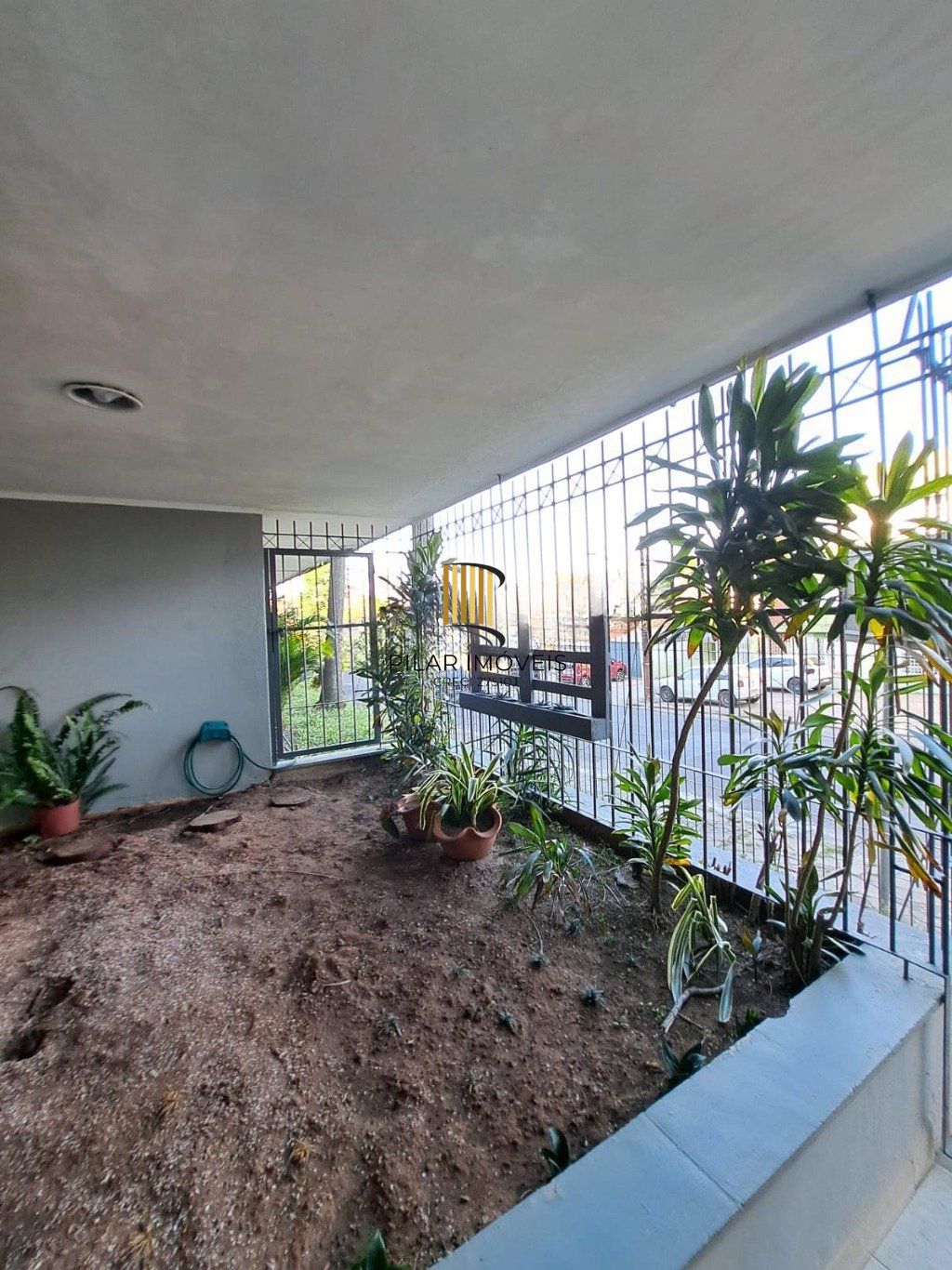 Cobertura de 2 dormitórios bairro Medianeira