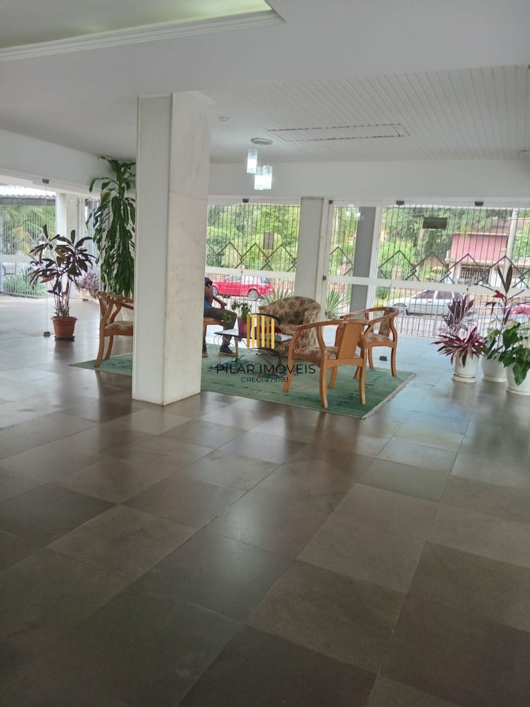 Apartamento de 2 quartos e elevador em Canoas.