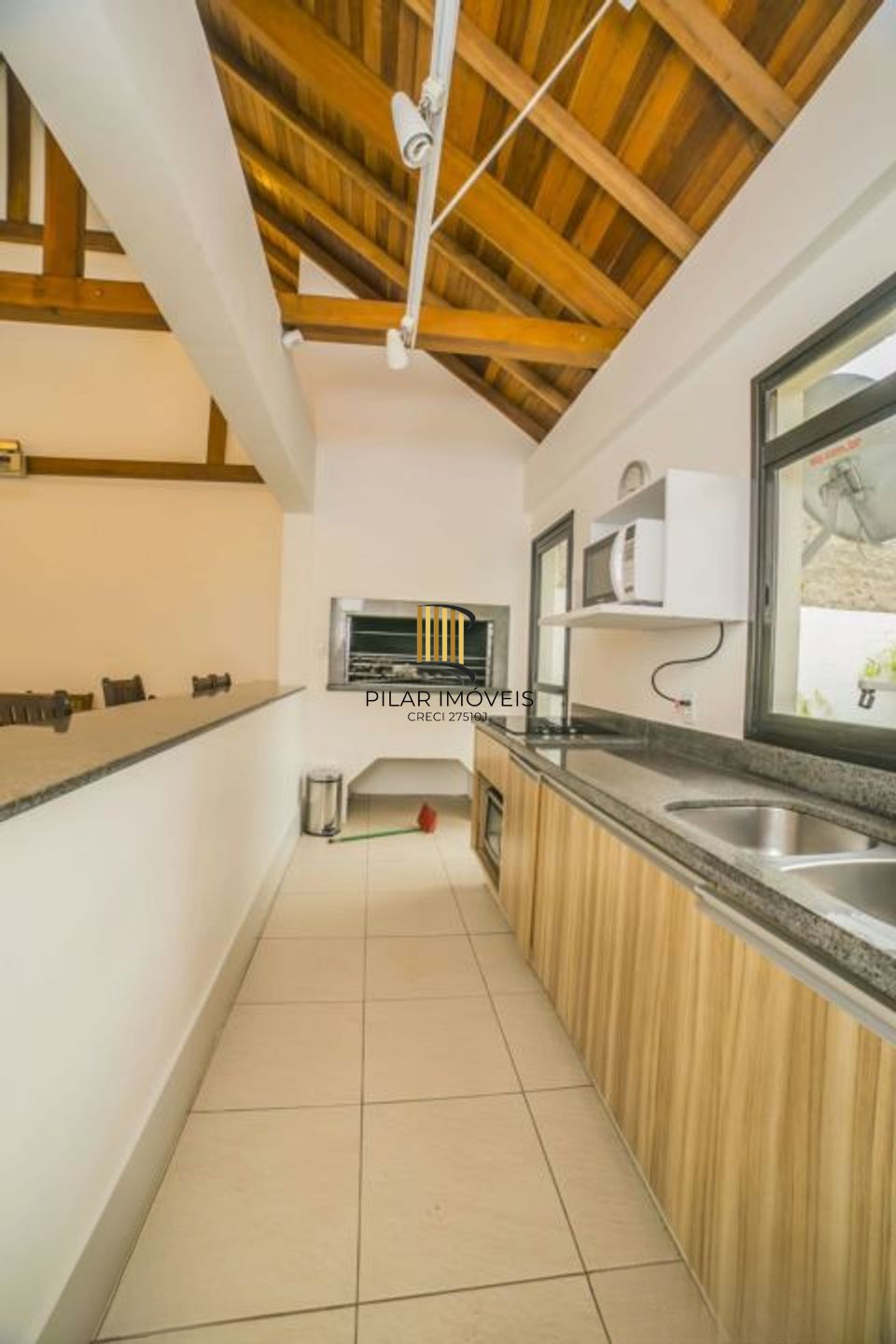 Apartamento Reformado com 2 Dorms e Infra Completa – Jardim Botânico