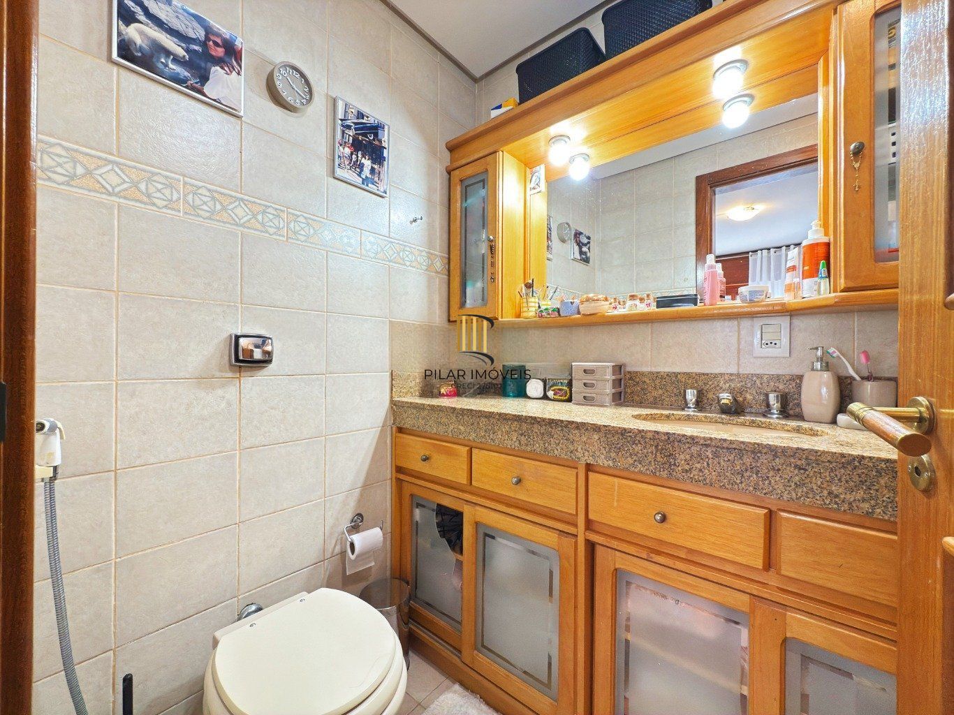 Cobertura de 3 quartos,suíte,elevador,2 vagas no bairro Mont Serrat