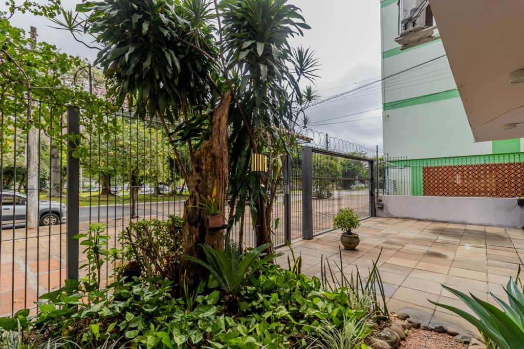Apartamento 1 quarto, mobiliado e com 2 vagas de garagem no bairro Santana