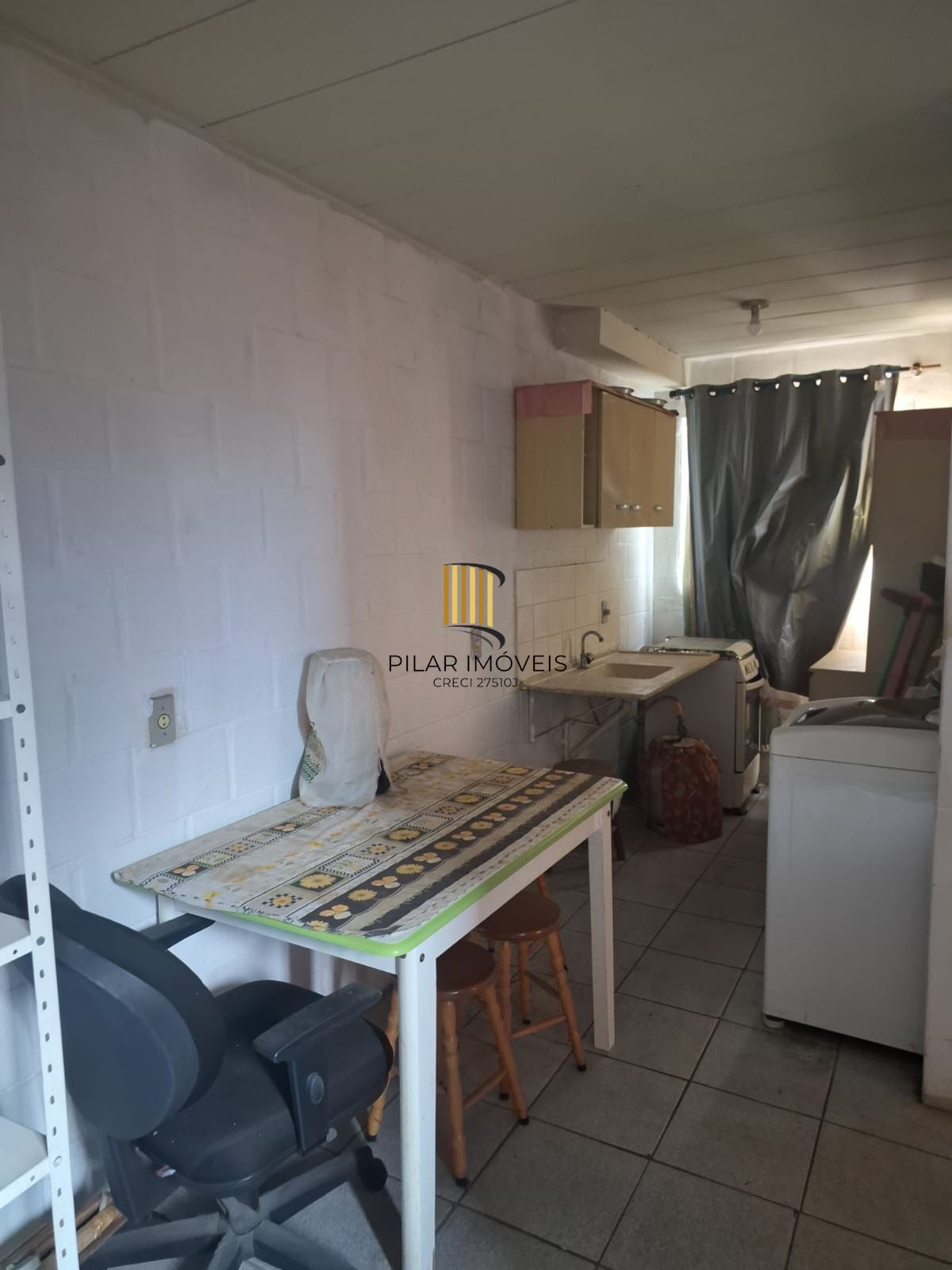 Apartamento 2 dormitórios 1 vaga de garagem no Bairro Maria Regina Alvorada