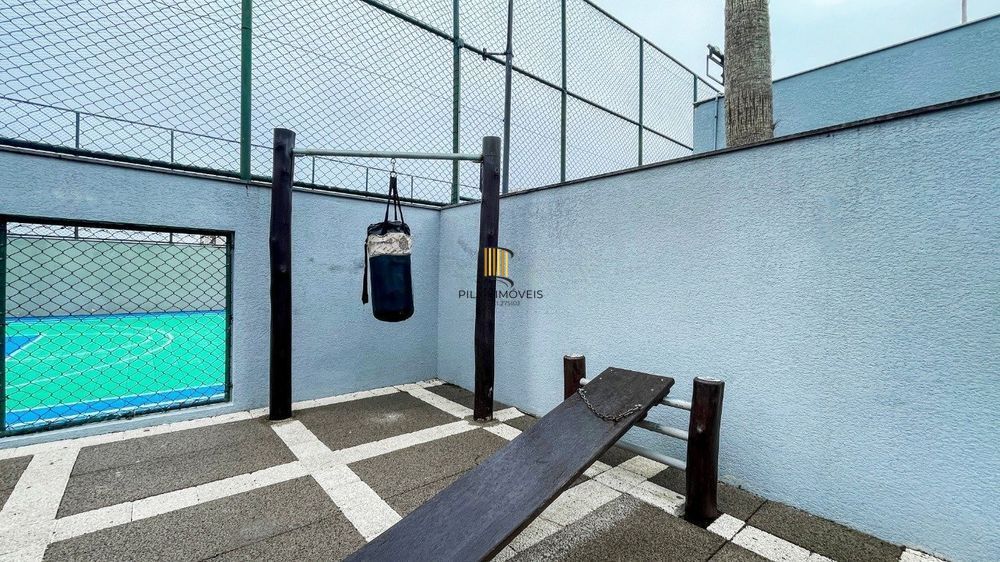 Casa em condomínio fechado 4 dormtórios, 2 suítes 2 vagas à venda na Rua Gralha