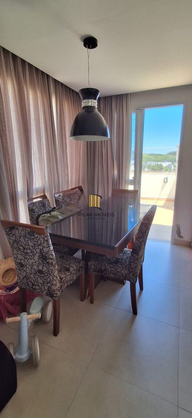 Cobertura com 3 quartos, 2 Vagas de garagem No Bairro Cavalhada.