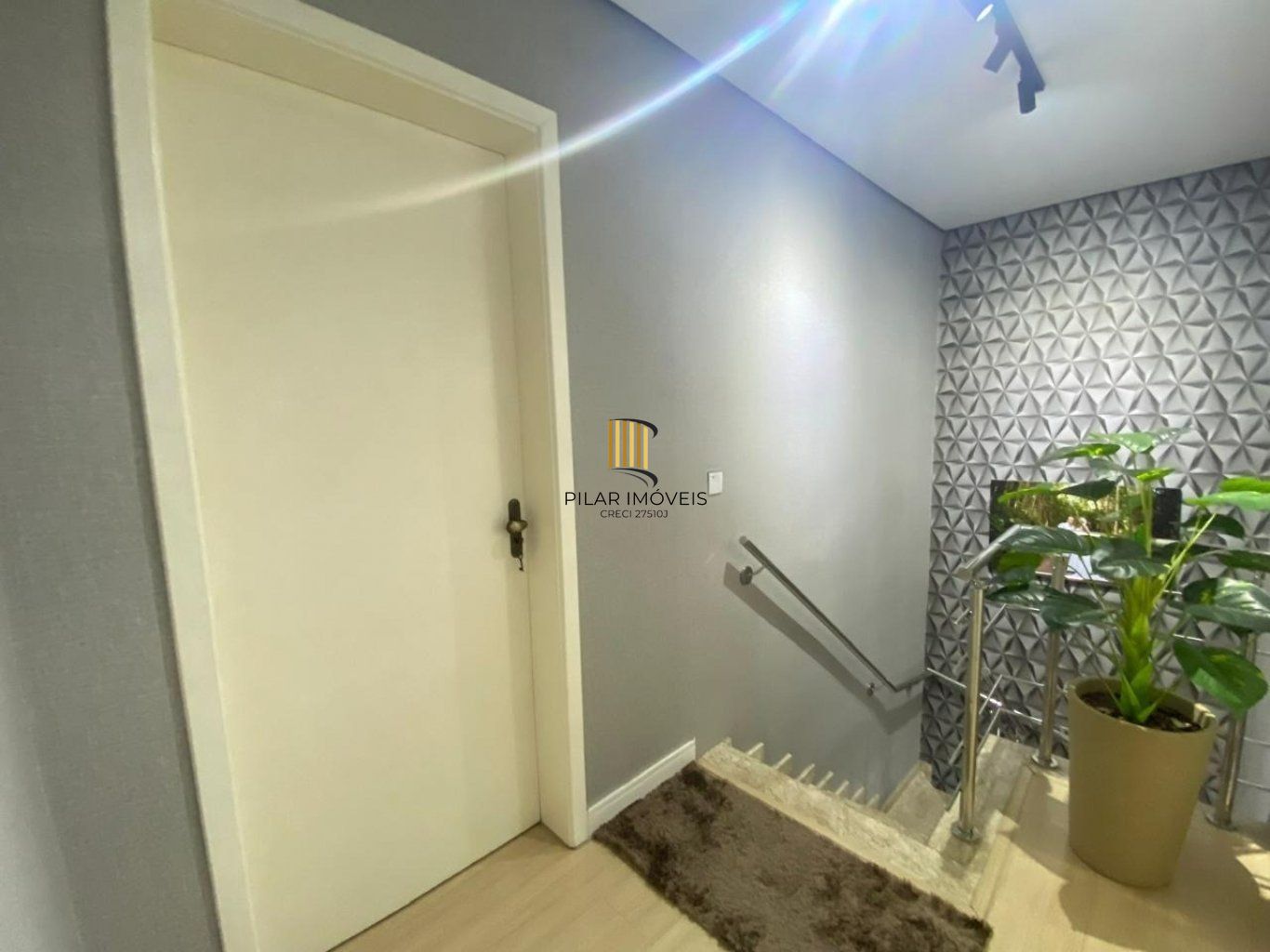 Casa de 3 quartos, 2 vagas de garagem cobertas no bairro Mato grande em Canoas.