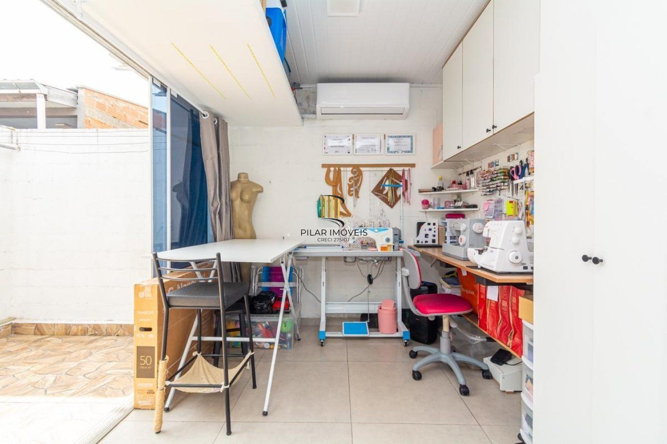 Casa de 2 dormitórios e com 2 vagas de garagem em Cachoeirinha.