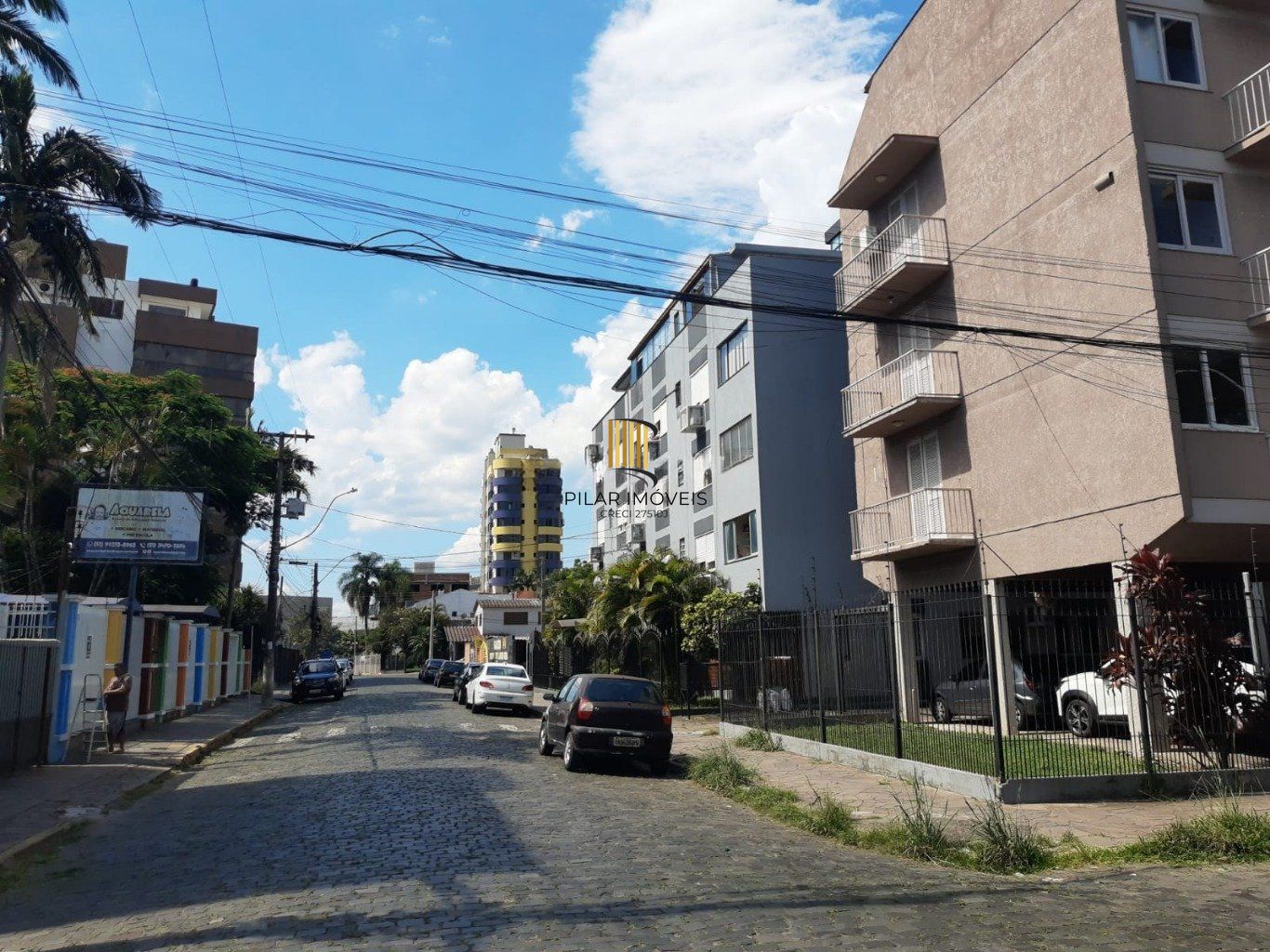 Apartamento Duplex de 2 dormitórios,  1 vaga de garagem em Cachoeirinha.