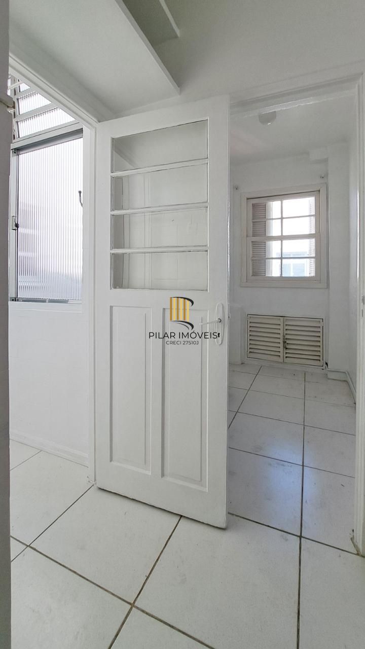 Apartamento 3 Dormitórios, 123m², Último Andar com Vista para o Guaíba