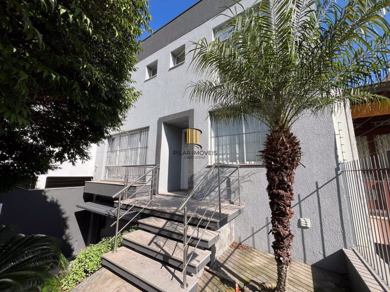 Casa semi mobiliada de 3 dormitórios bairro Cascata