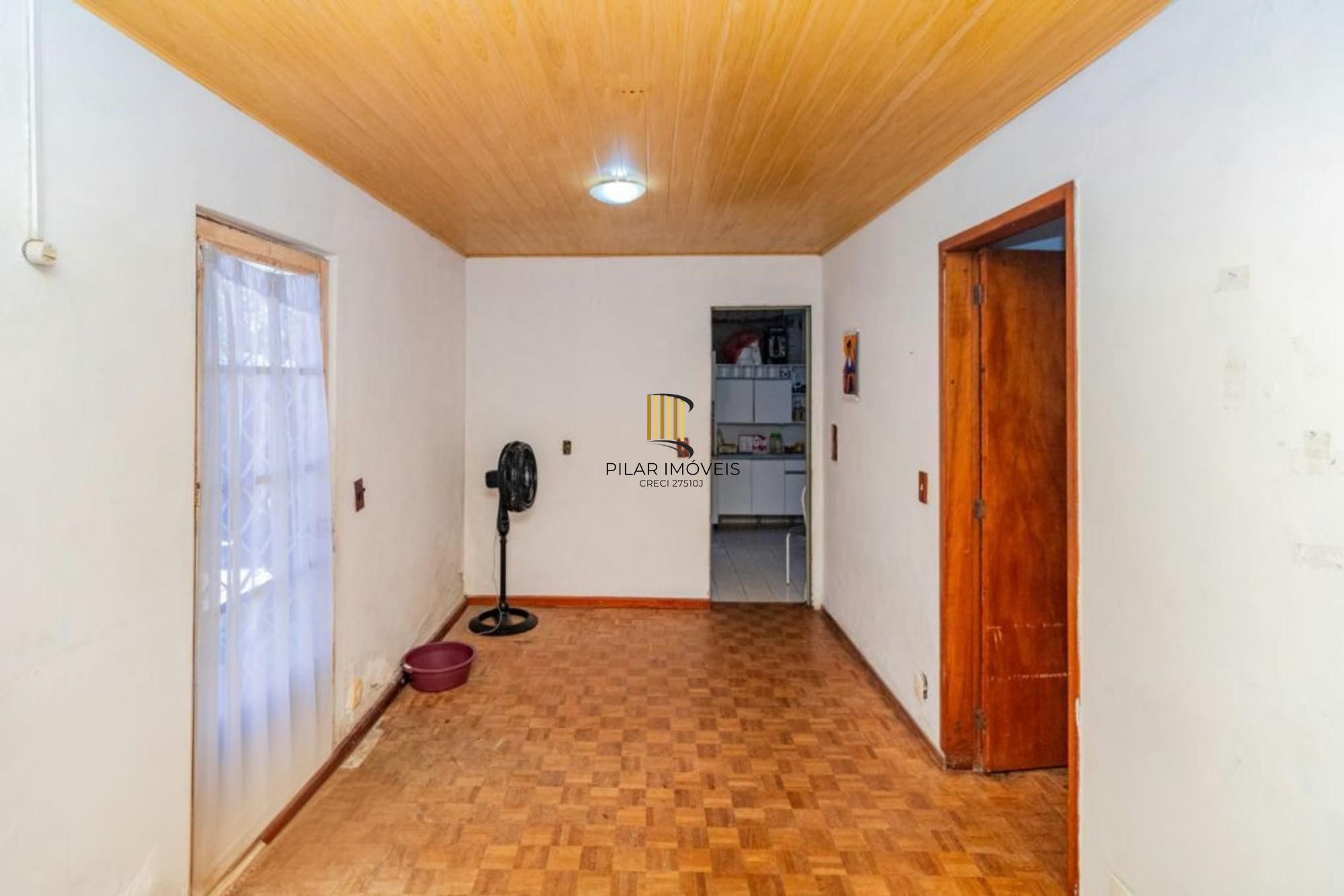 Casa de 3 quartos, 2 vagas no bairro Morro Santana