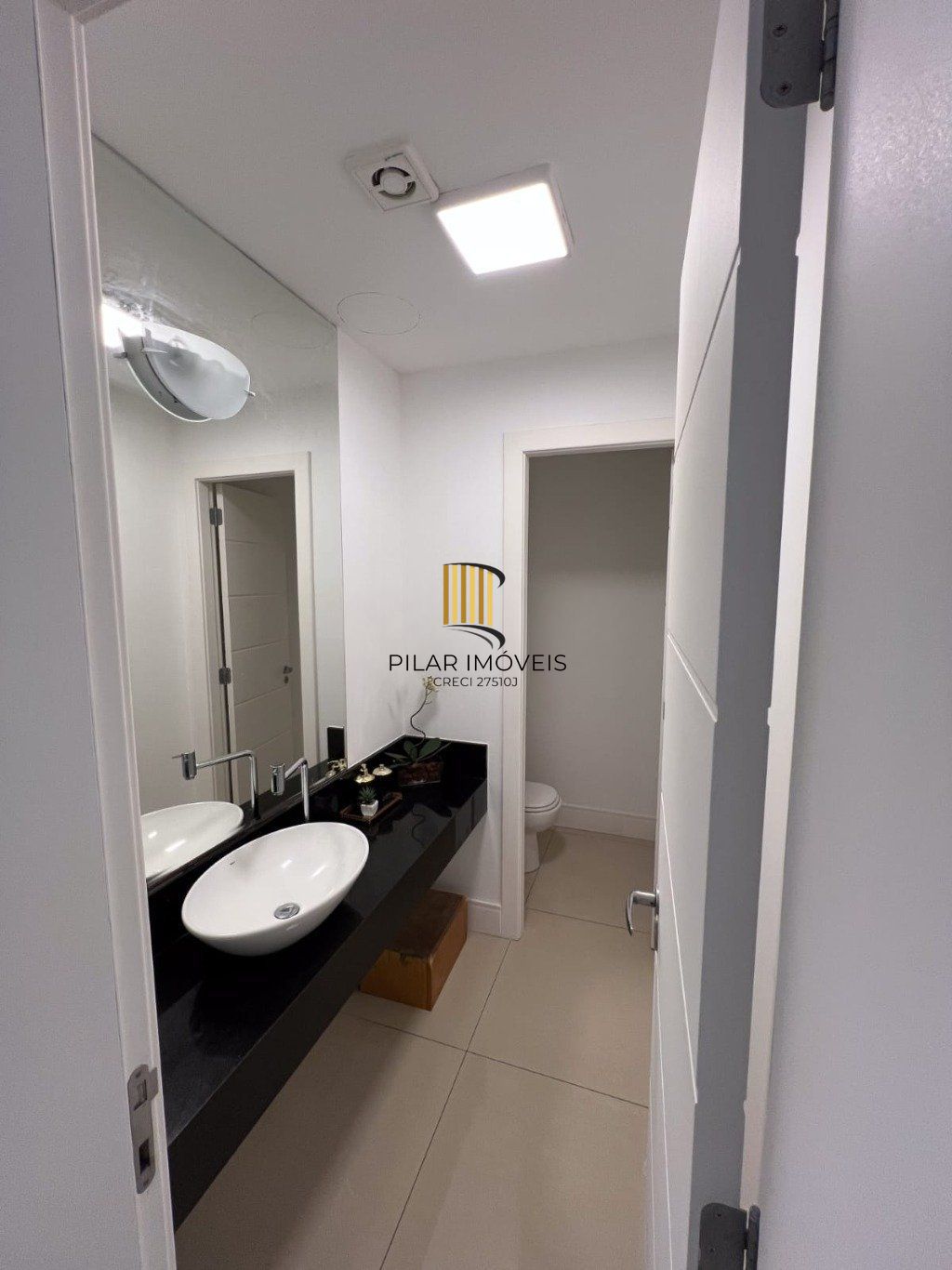 Casa semi mobiliada de 3 dormitórios bairro Cascata