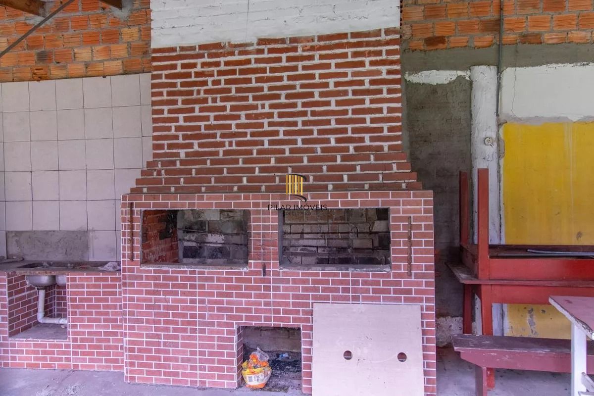 Apartamento à venda com 64m², 2 quartos e 1 vaga no Partenon