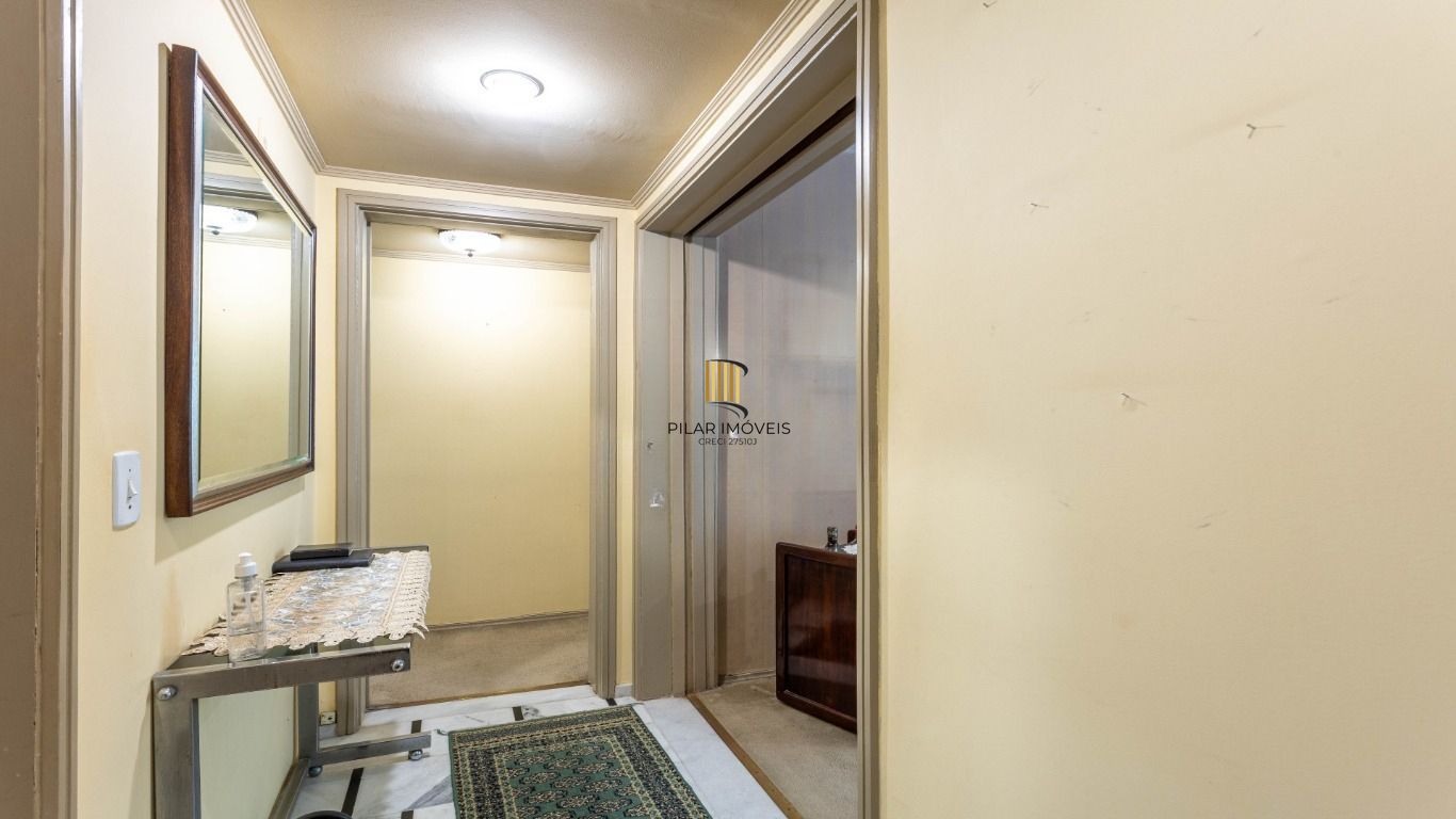 Apartamento mobiliado 3 dormitórios no bairro Petrópolis