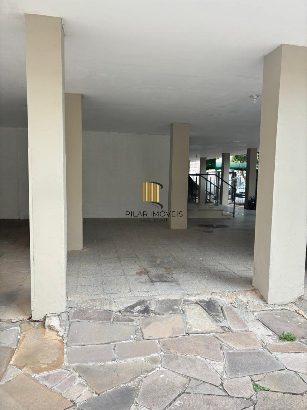 Apartamento 3 dormitórios com 84 metros privativos no bairro Menino Deus.