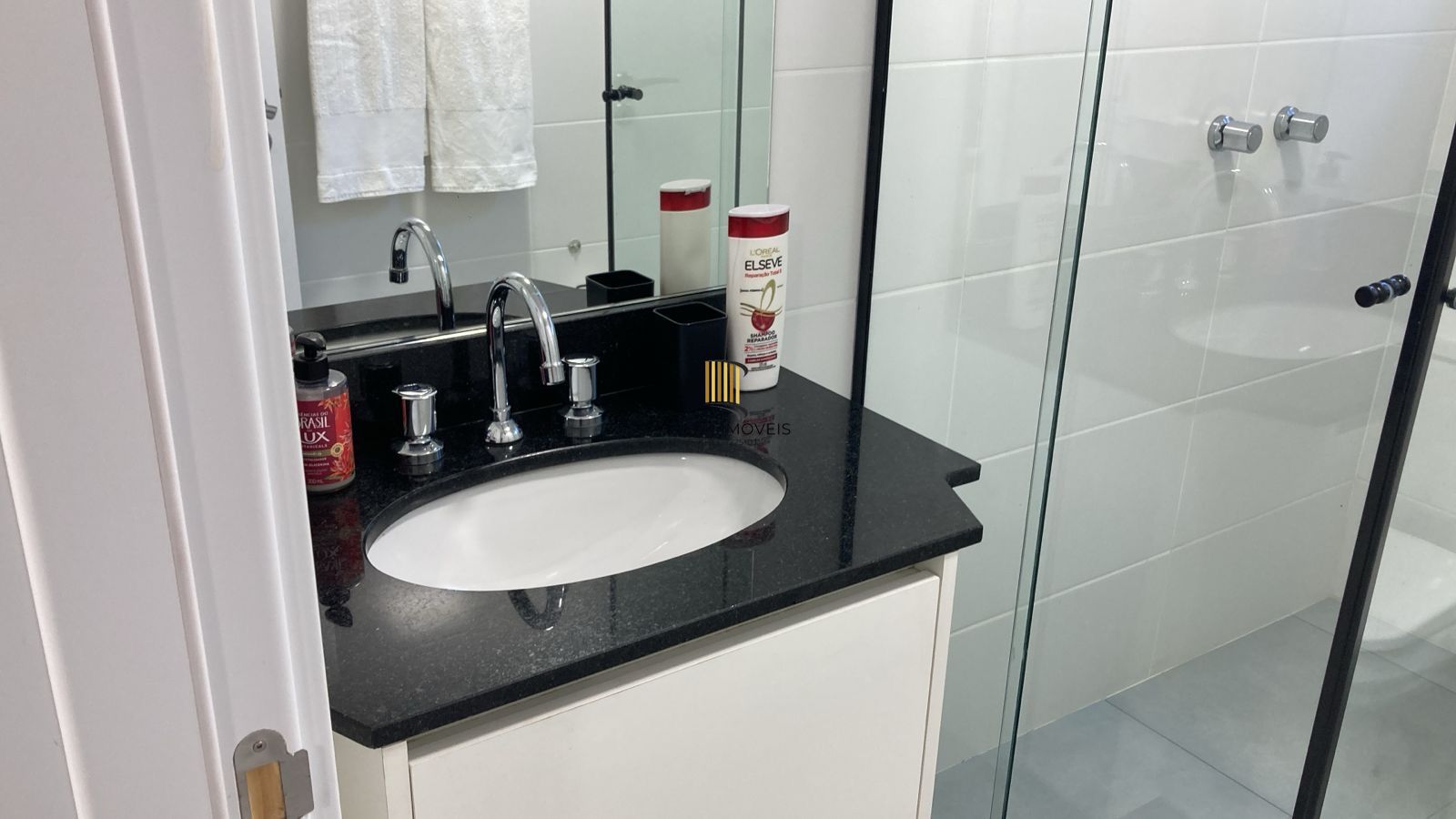 Apartamento térreo garden com 1 dormitório, 1 suíte, 1 vaga de garagem