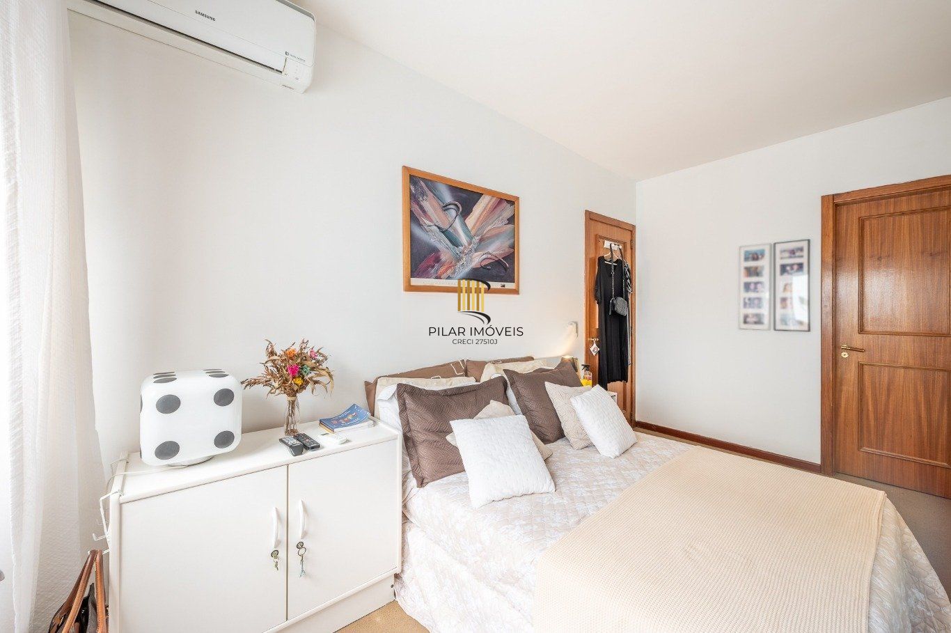 Cobertura de 3 quartos,suíte,elevador,2 vagas no bairro Mont Serrat