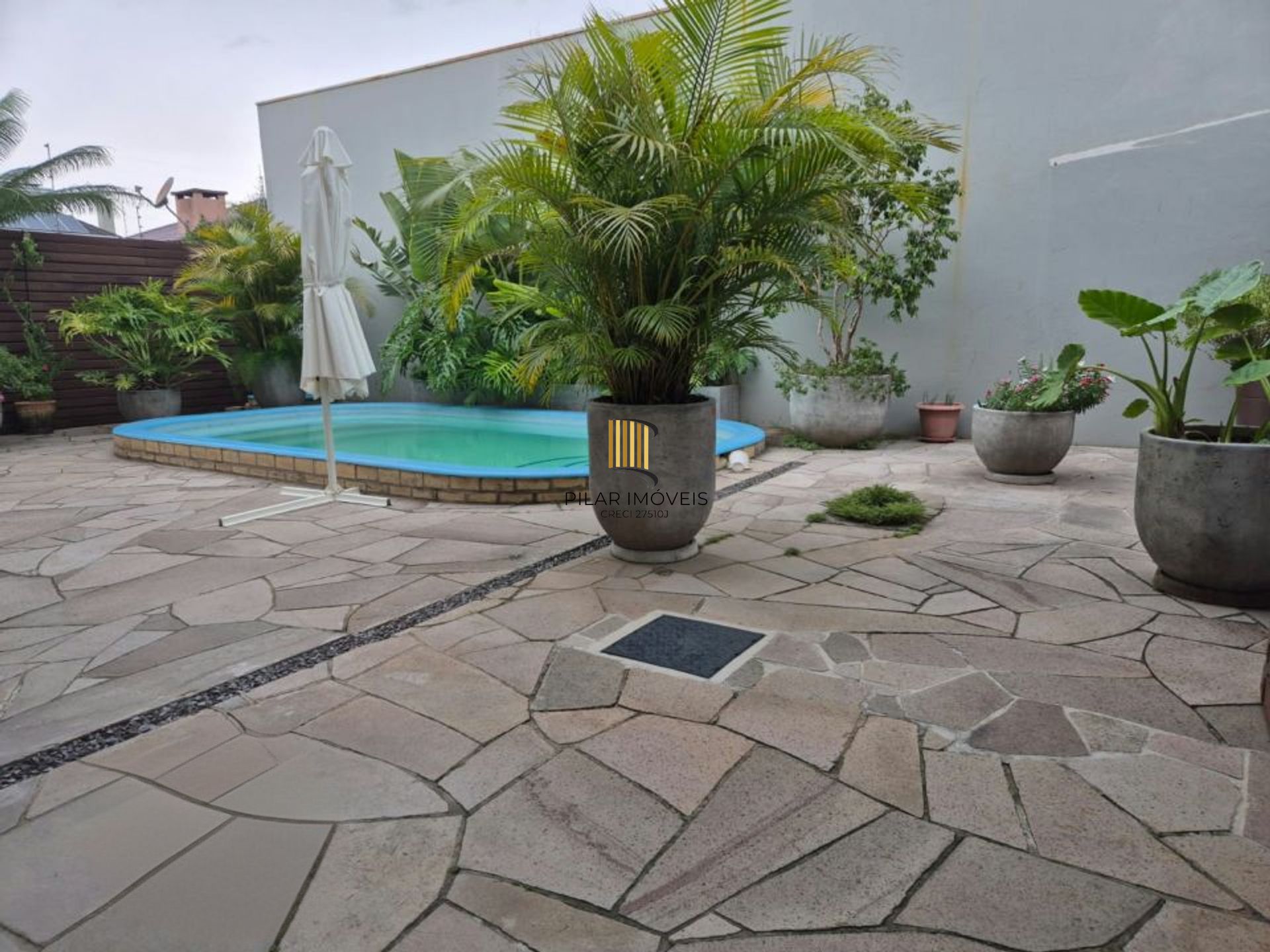 Casa de 3 dormitórios e 2 vagas de garagem coberta Canoas.