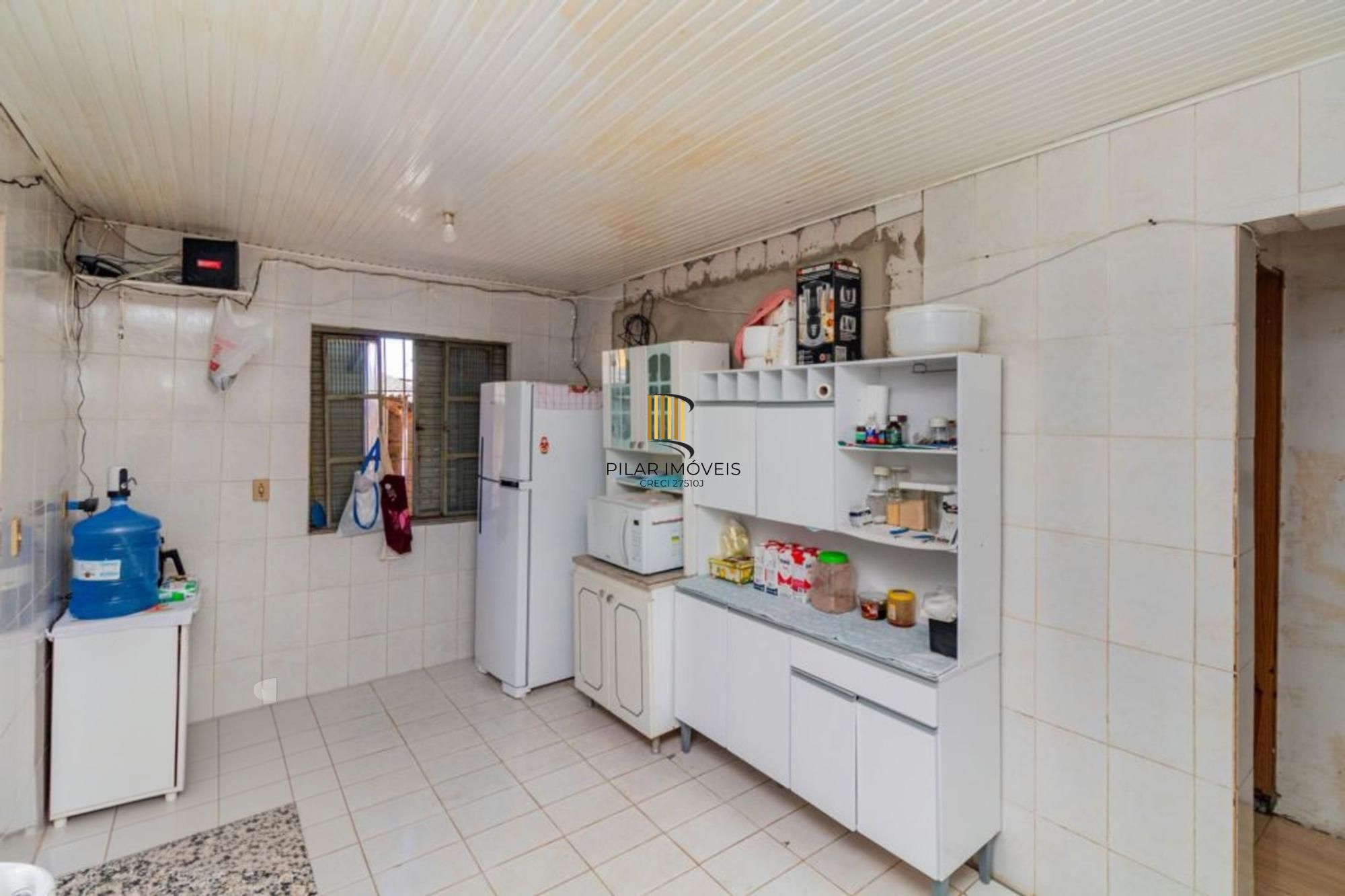 Casa de 3 quartos, 2 vagas no bairro Morro Santana