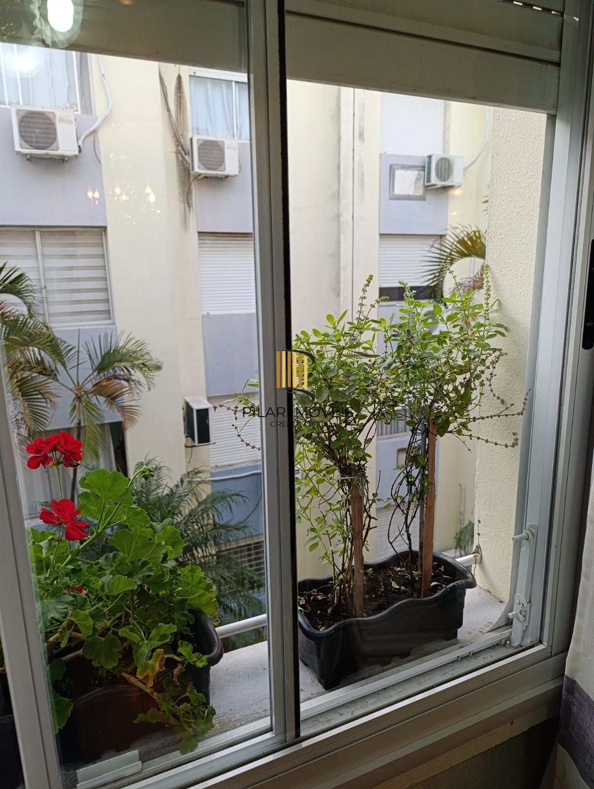 Apartamento semi mobiliado de 1 dormitório bairro Sarandi