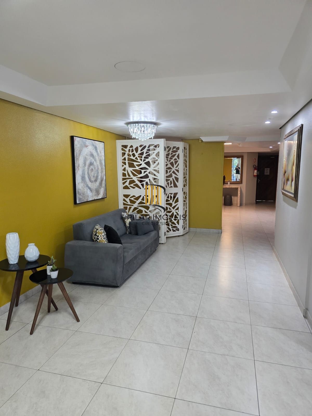 Apartamento de 3 dormitórios, elevador e 1 vaga de garagem em Canoas.