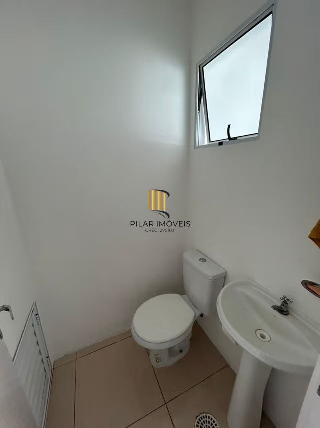 Casa em condomínio de 2 quartos 1 vaga de garagem em Canoas.