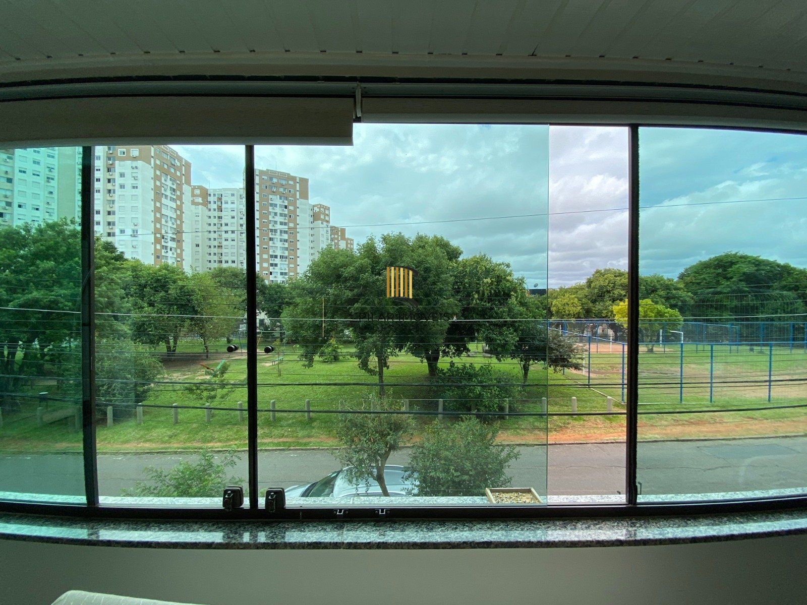 Apartamento com 3 quartos, 2 vagas e elevador no Bairro Vila Ipiranga