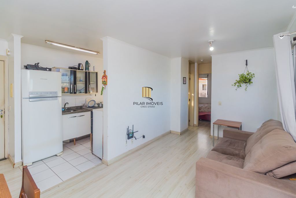 Apartamento com 2 dormitórios e 1 vaga de garagem no Bairro Humaitá