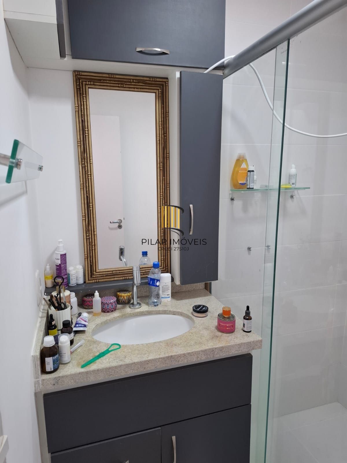 Casa de condomínio com 2 quartos, vaga e pátio no bairro parque Santa Fe