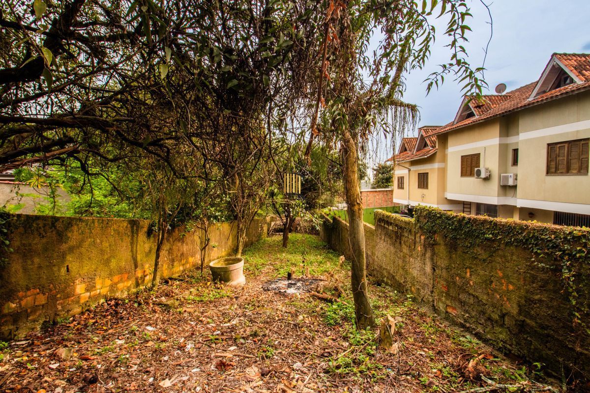 Casa com 3 dormitórios no Bairro Jardim Floresta
