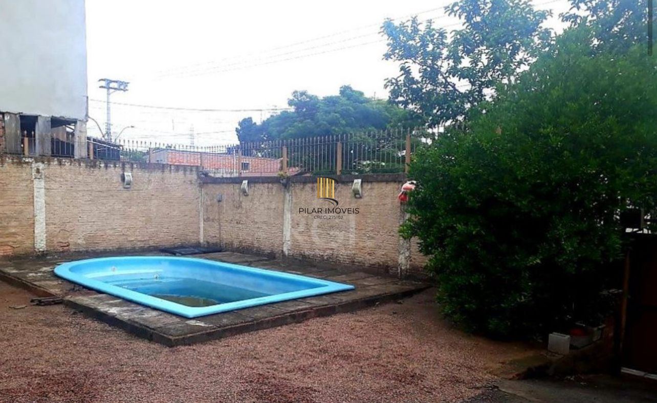 Casa 133m2  com piscina 3 dormitórios e 1 vaga Cachoeirinha
