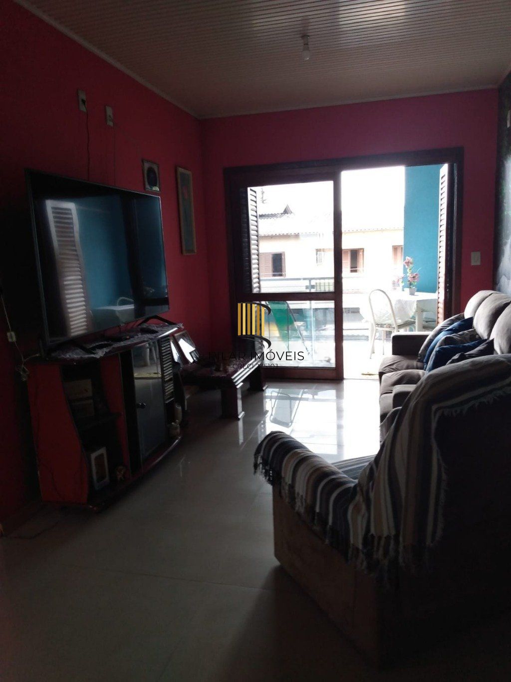 Casa com 3 dormitórios e 3 vagas de garagem em  Cachoeirinha.