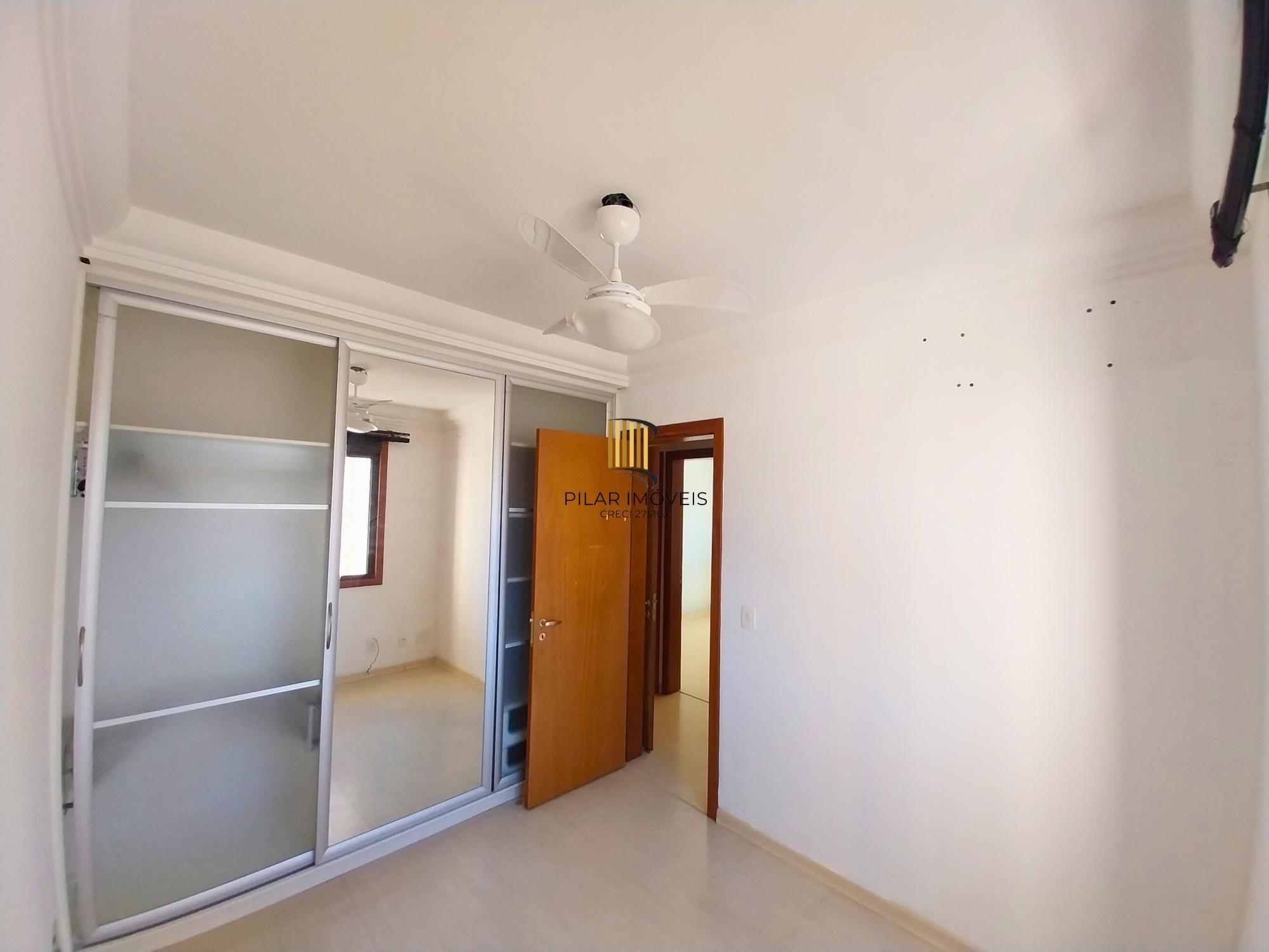 Apartamento 3 dorms à venda Rua Roque Calage, Passo da Areia - Porto Alegre