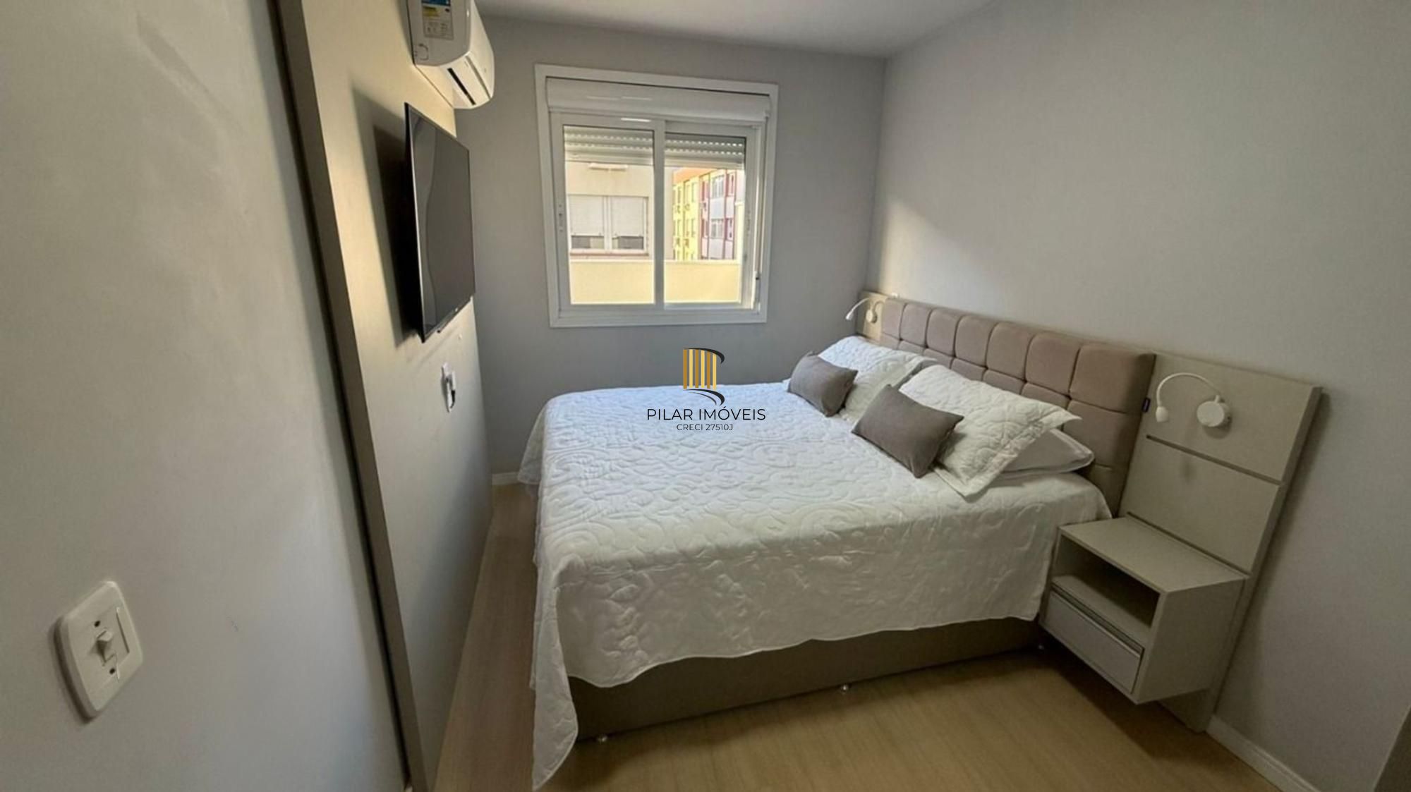 Apartamento de 2 dormitórios, elevador e 1 vaga de garagem em Canoas.