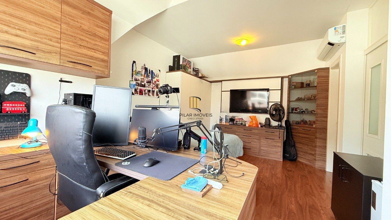 Casa em condomínio fechado com 4 dormitórios bairro Agronomia.