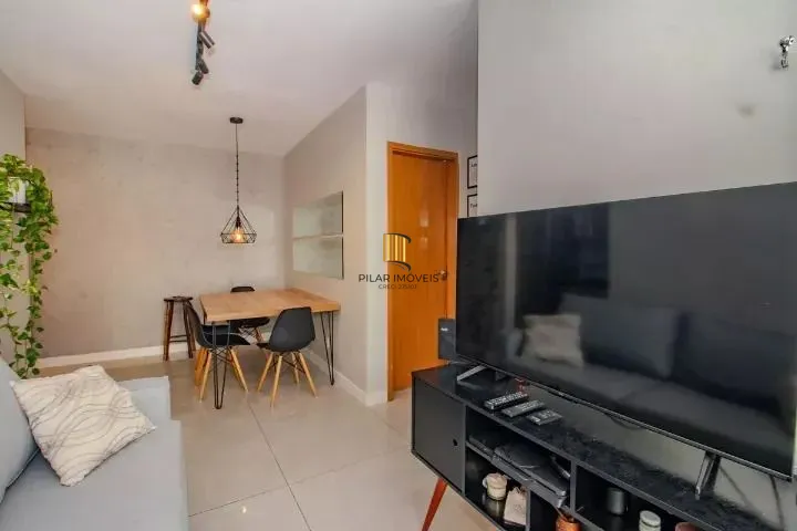 Apartamento 2 Dorm com Elevador e Vaga na Protásio Alves
