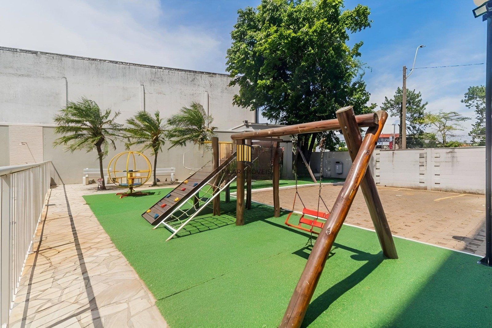 Apartamento 2 quarto, 1 vaga e piscina no bairro São Sebastiao