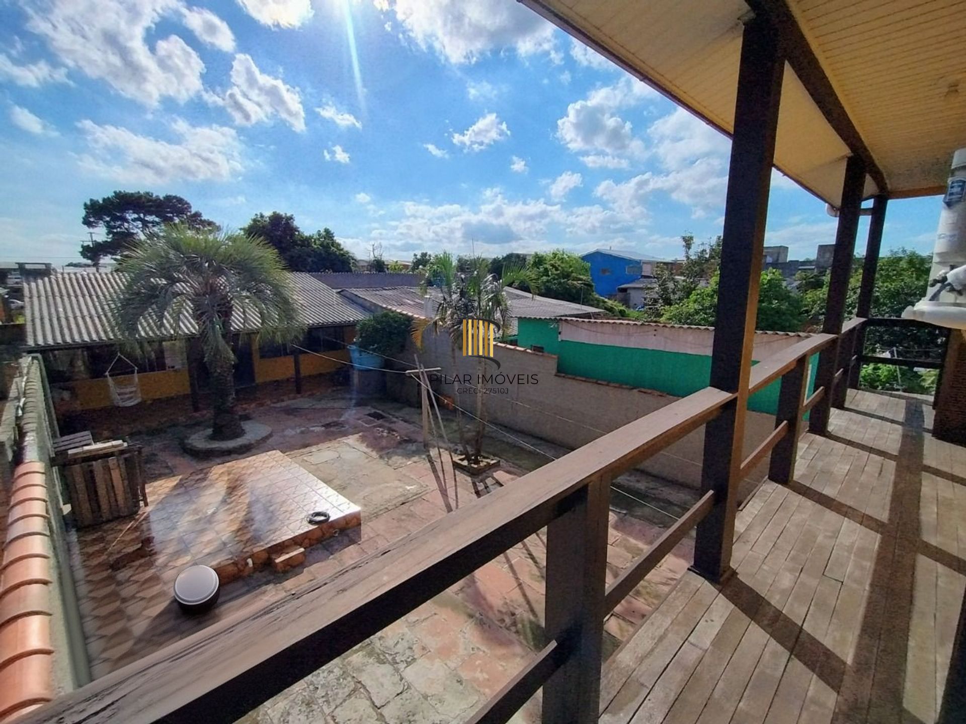 Casa de 4 dormitórios e 4 vagas de garagem em Canoas.