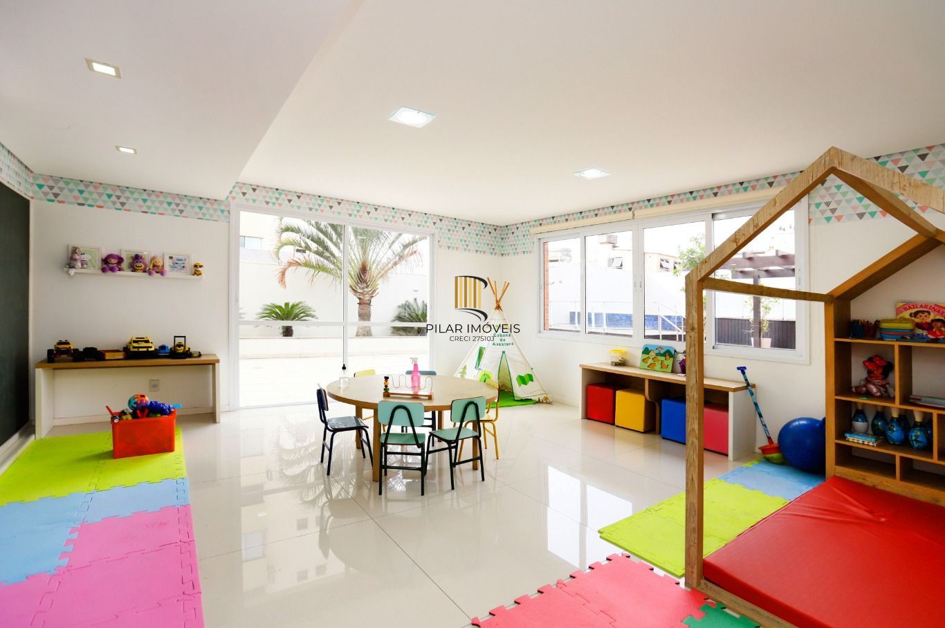 Apartamento com 2 quartos (1suíte) e 2 vagas de garagem no Bairro Santana