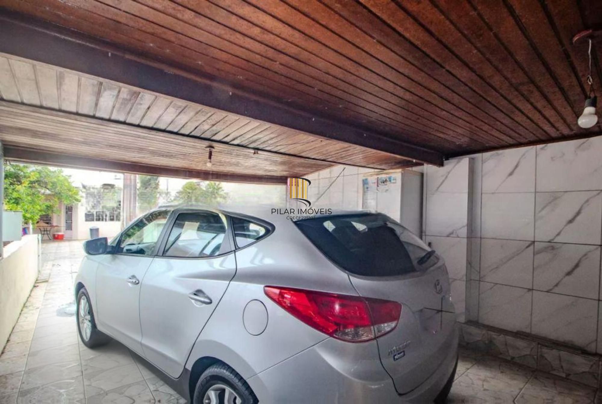 Casa de 3 quartos e 2 vagas de garagem no bairro Nonoai Porto Alegre.