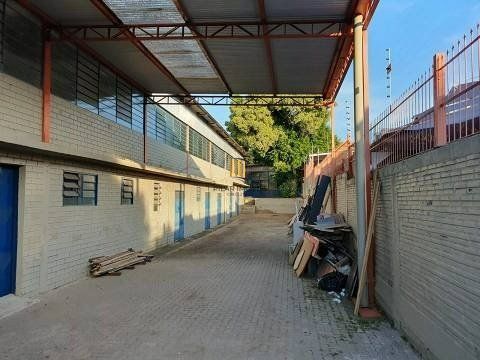 Pavilhão / Depósito com 1.280m² à venda na Landel de Moura no bairro Tristeza