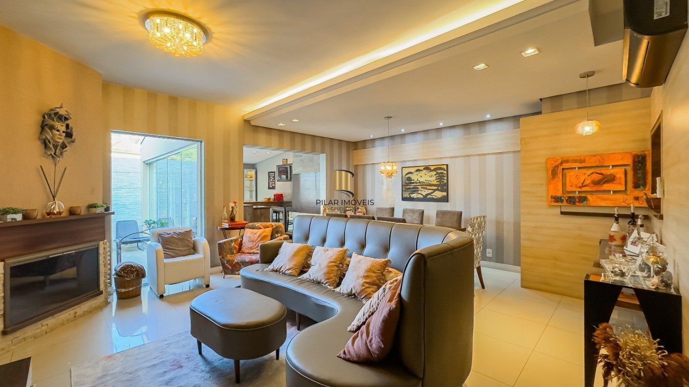 Casa em Condomínio, 3 Quartos, Suíte e 3 Vagas no Jardim Carvalho, Porto Alegre