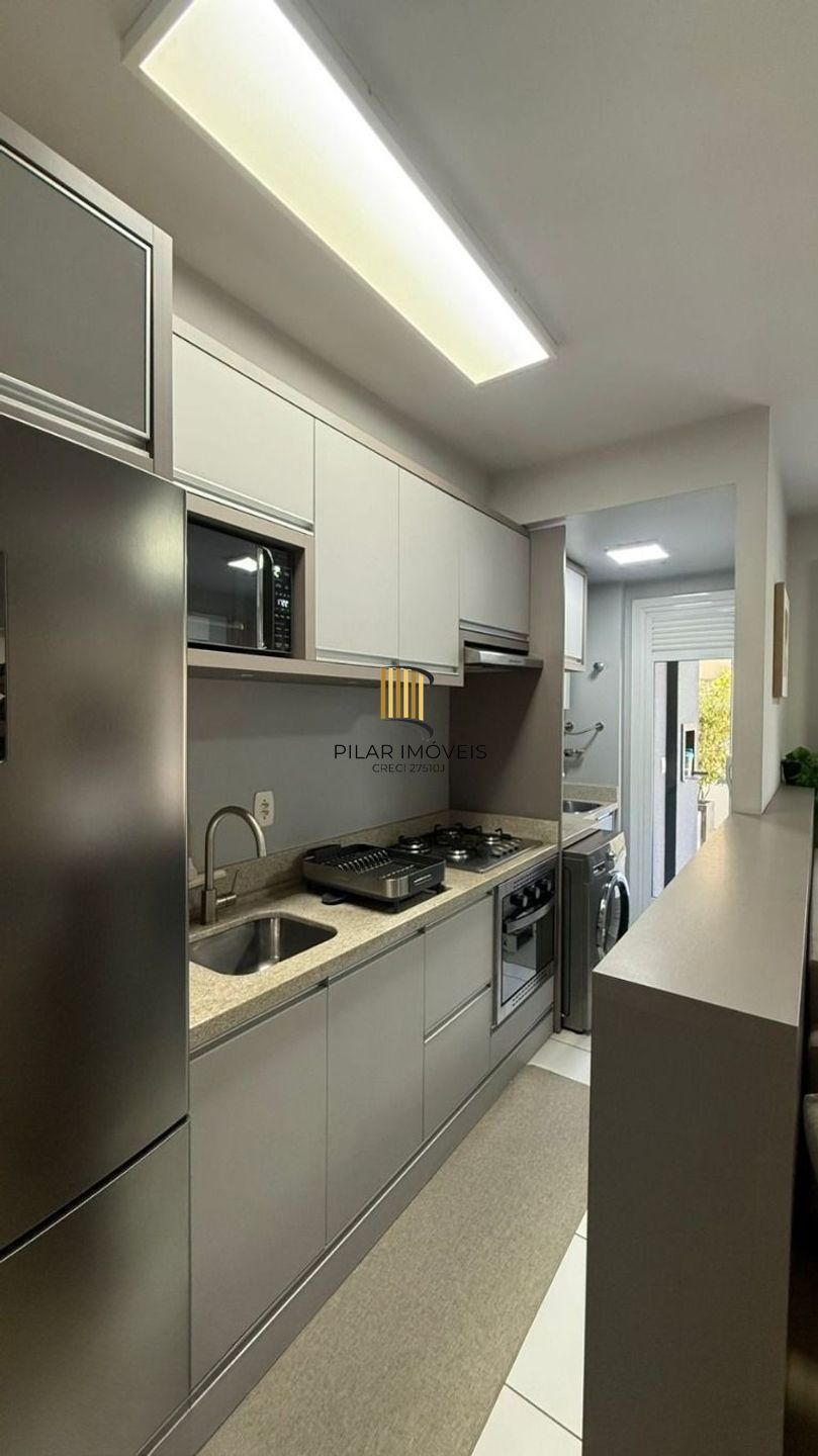 Apartamento de 2 dormitórios, elevador e 1 vaga de garagem em Canoas.