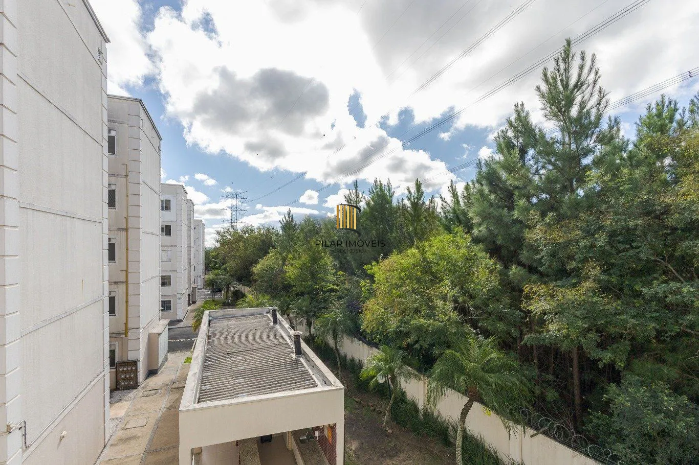 Apartamento de 2 dormitórios e 1 vaga de garagem em Canoas.