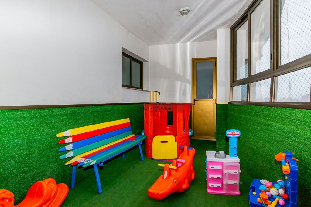 Apartamento com 3 quartos 2 vagas e elevador e gás central no Bairro Santana