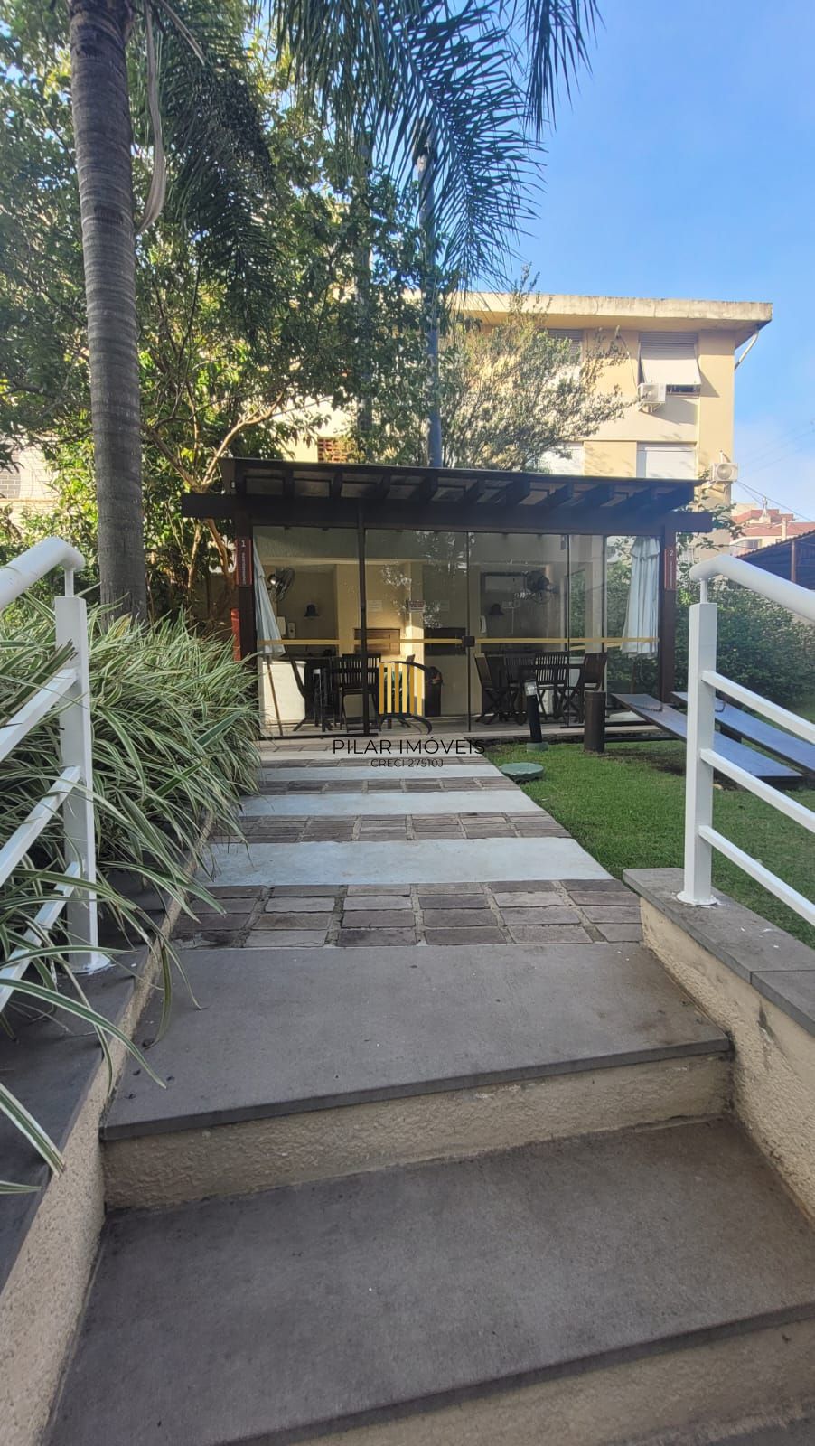 Apartamento mobiliado de 2 quartos, elevador e 1 vaga Jardim Lindóia