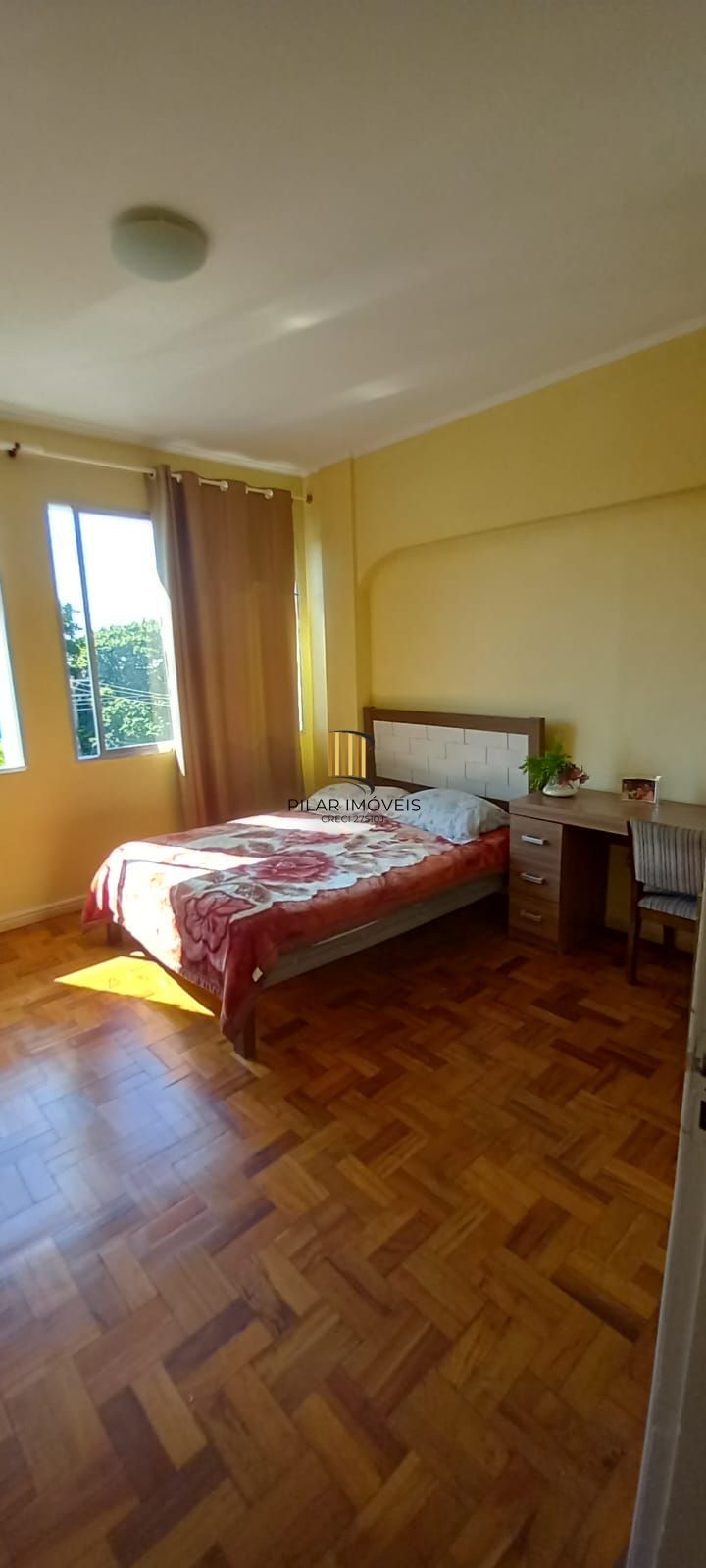 Apartamento com 2 quartos,1 vaga de garagem e elevador no bairro Navegantes