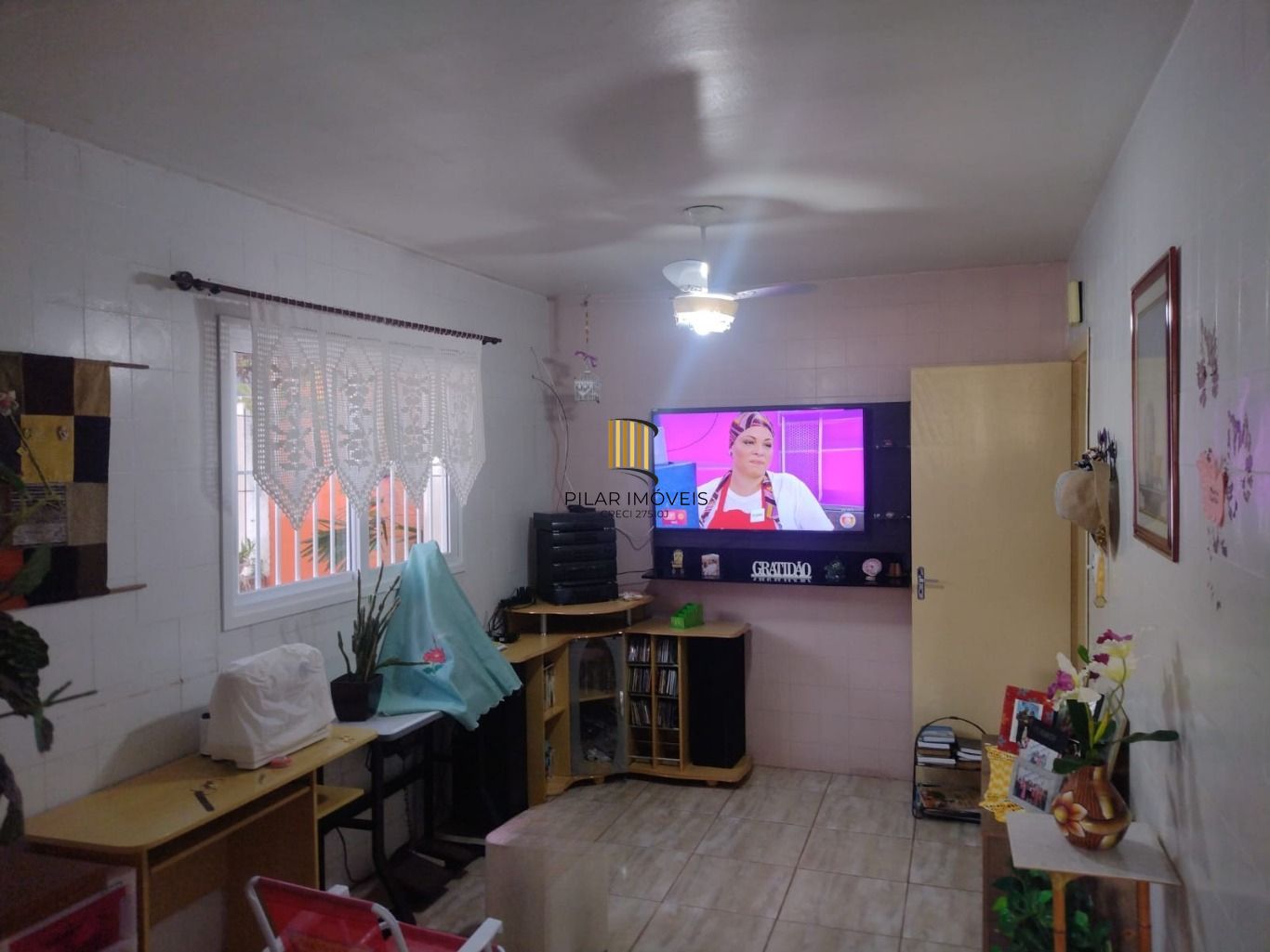 Casa de 3 Quartos e 2 Vagas de garagem em Cachoeirinha.