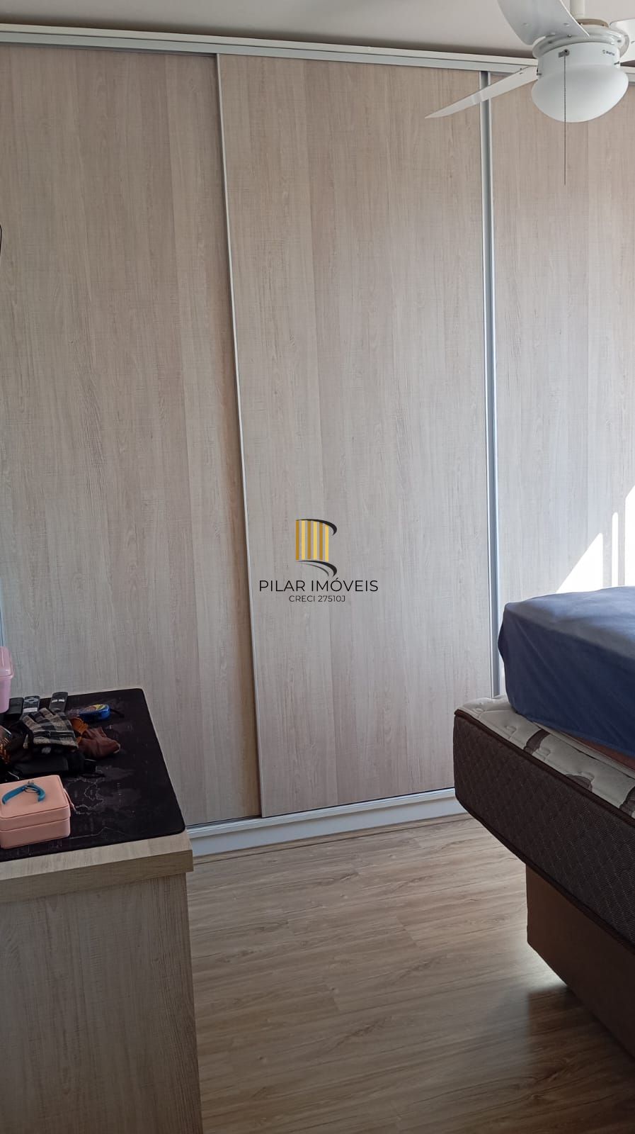 Apartamento térreo com 3 dormitórios e 2 vagas no Bairro Cristo Redentor