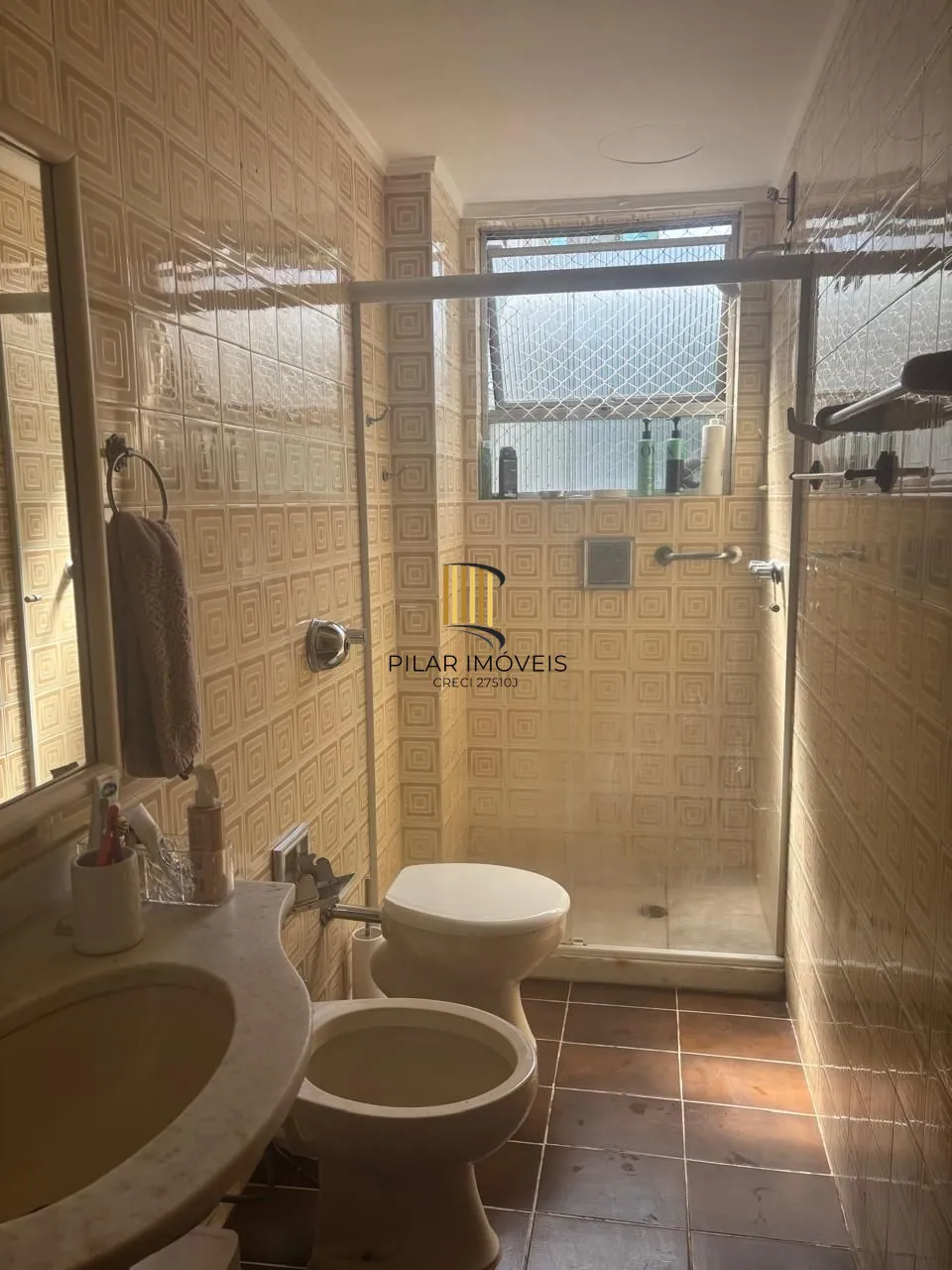 Apartamento com 3 quartos, 1 vaga e elevador no Petrópolis, Porto Alegre.