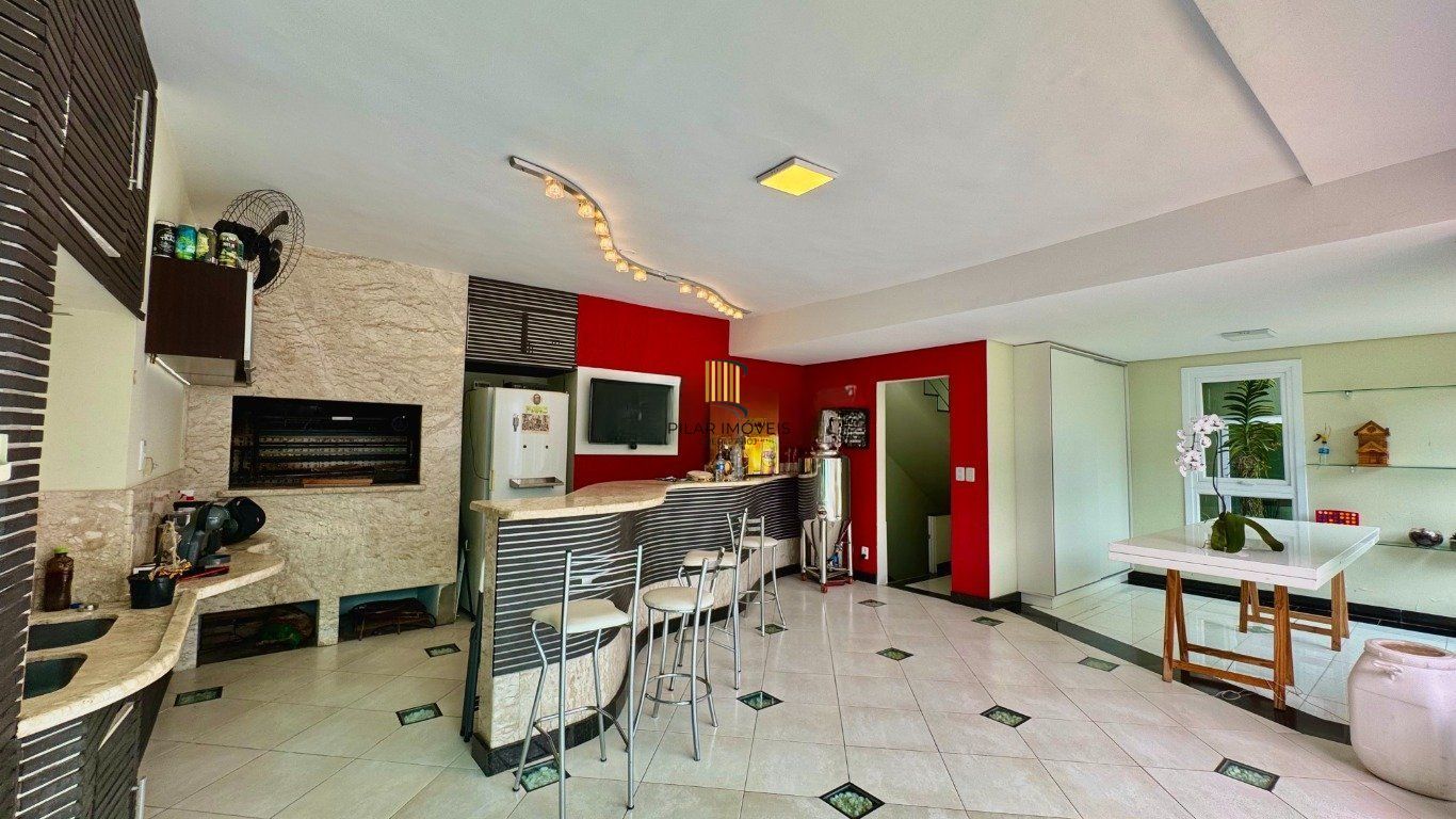 Casa com 4 Quartos e 4 banheiros, 600 m² por R$ 3.790.000 no Jardim Lindóia.